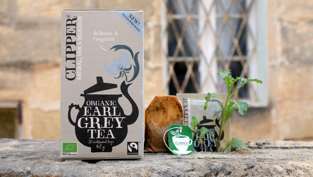 Clipper Organic Earl Grey Packing and tea bags.